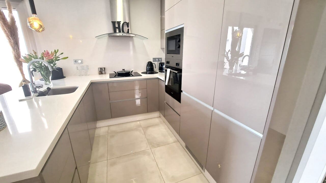 3 bedroom Villa for sale in Orihuela Costa with pool garage - € 369,950 (Ref: 8911884)