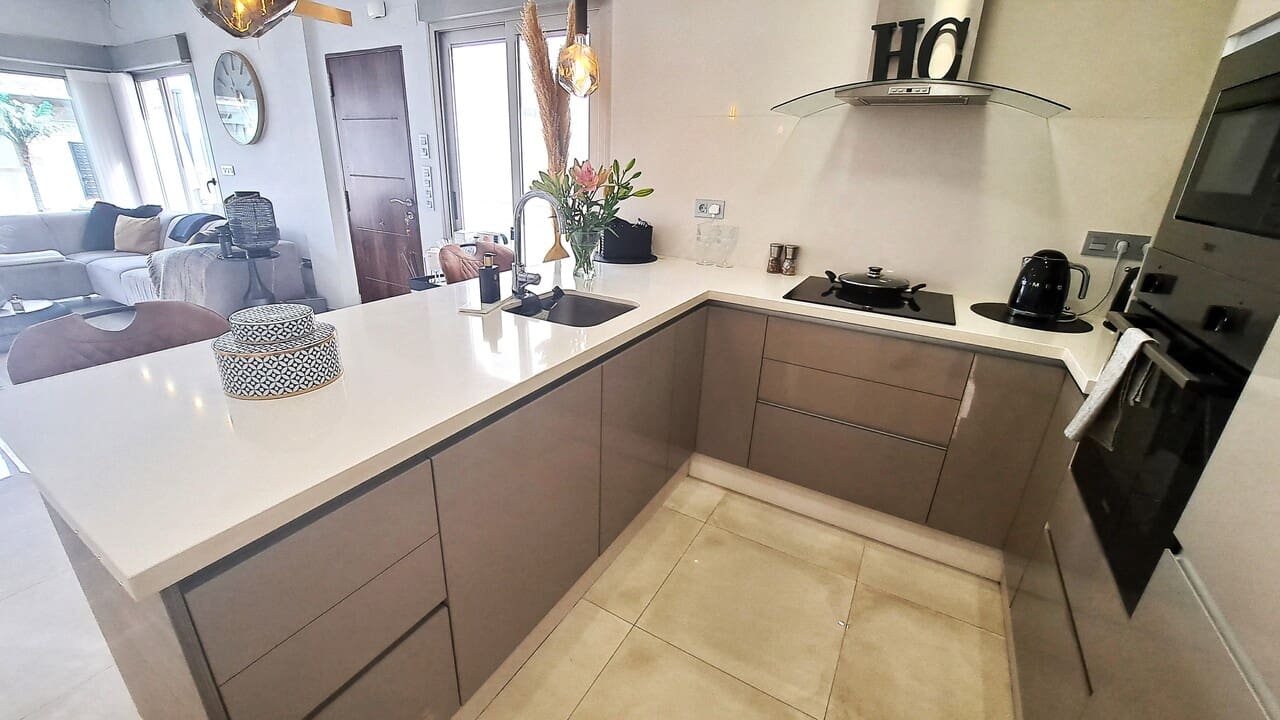 3 bedroom Villa for sale in Orihuela Costa with pool garage - € 369,950 (Ref: 8911884)