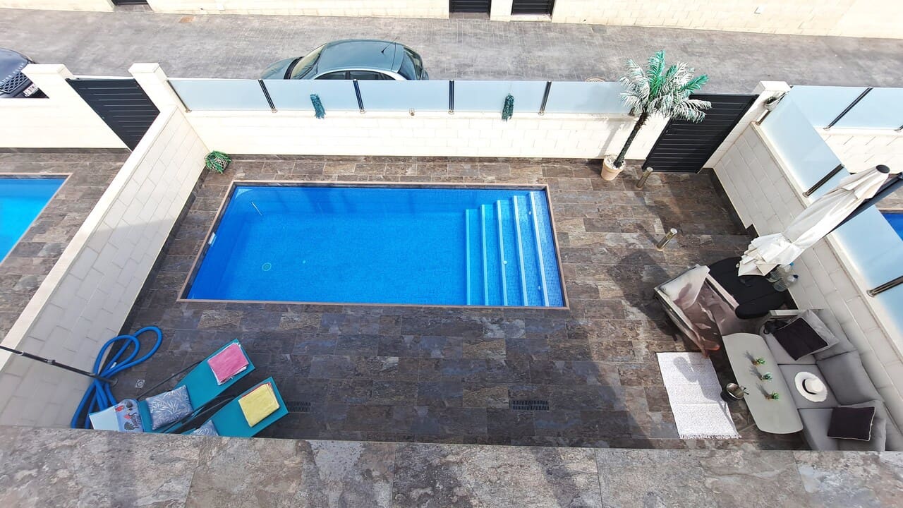 3 bedroom Villa for sale in Orihuela Costa with pool garage - € 369,950 (Ref: 8911884)