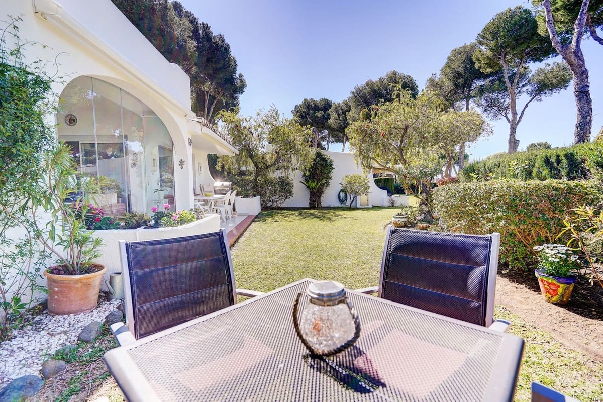 3 soveværelse Villa til salg i Miraflores - € 635.000 (Ref: 8911885)