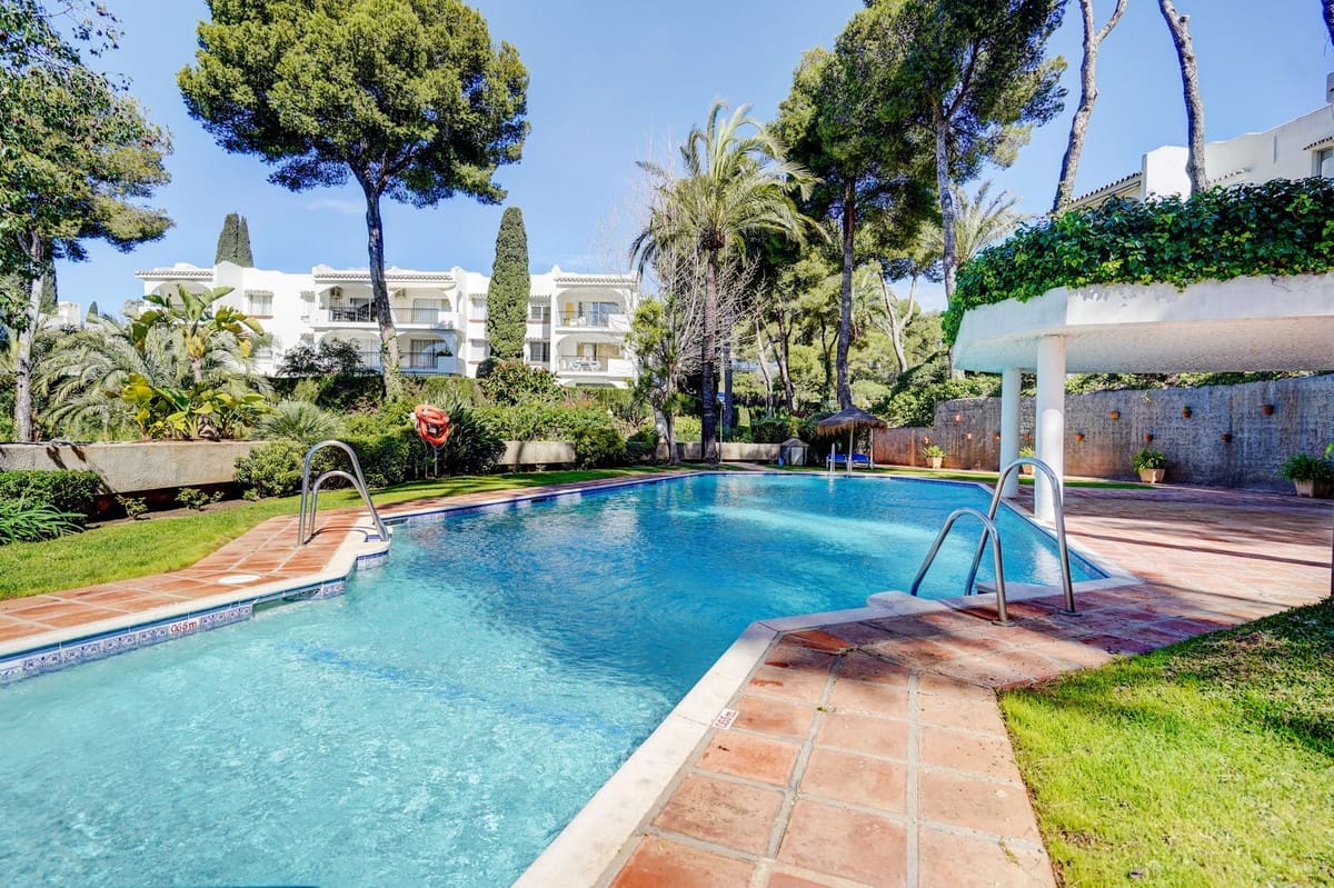 3 soveværelse Villa til salg i Miraflores - € 635.000 (Ref: 8911885)