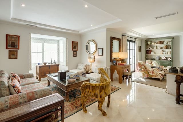 4 bedroom Villa for sale in La Quinta, Benahavís - € 2,950,000 (Ref: 8911888)