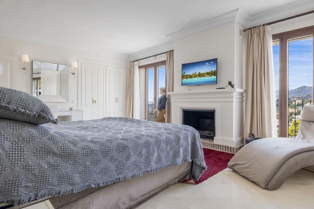 5 soverom Hus til salgs i Benahavis - € 1 095 000 (Ref: 8913032)