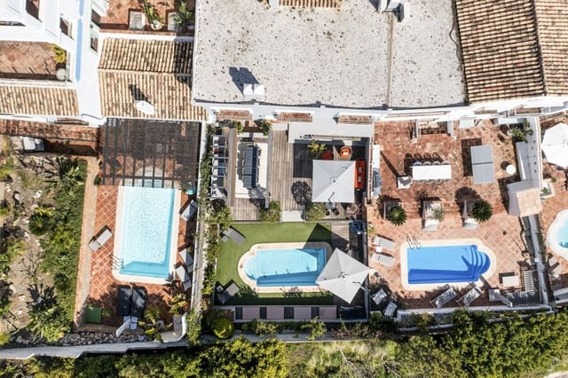 5 sovrum Villa till salu i Benahavís pueblo, Benahavís med pool garage - 995 000 € (Ref: 8913032)