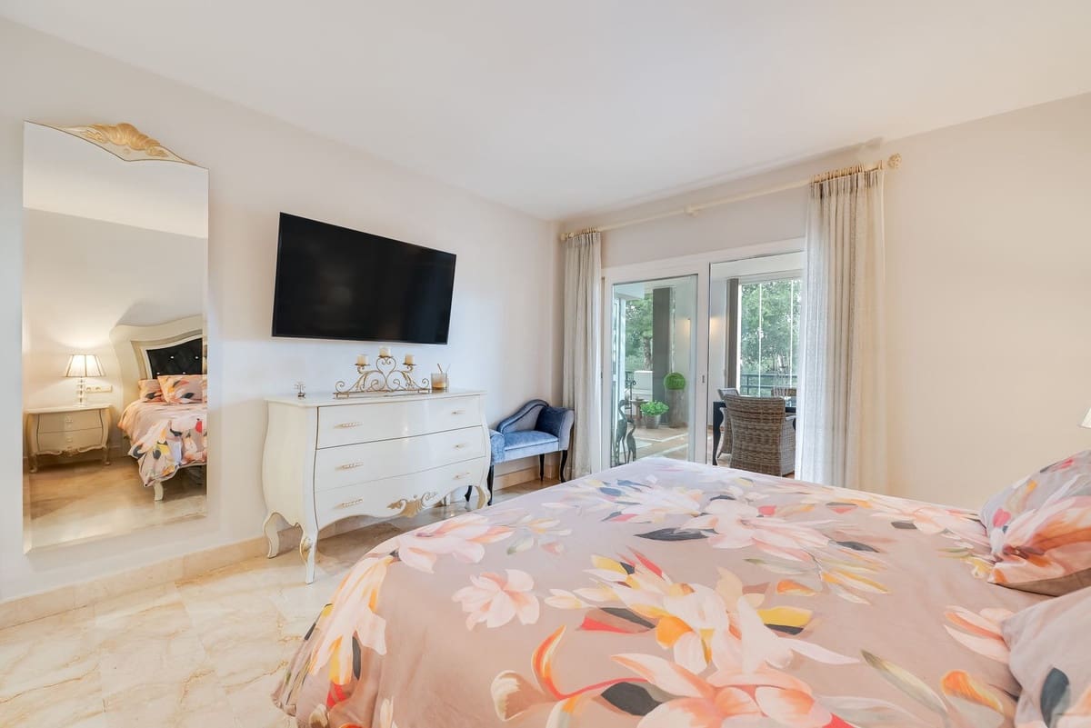 Apartamento de 3 habitaciones en Elviria en venta - 530.000 € (Ref: 8915201)