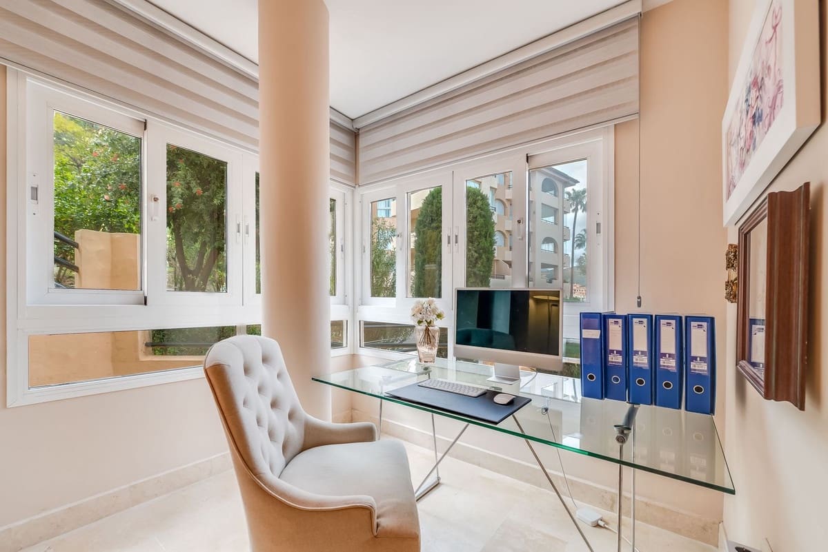 Apartamento de 3 habitaciones en Elviria en venta - 530.000 € (Ref: 8915201)