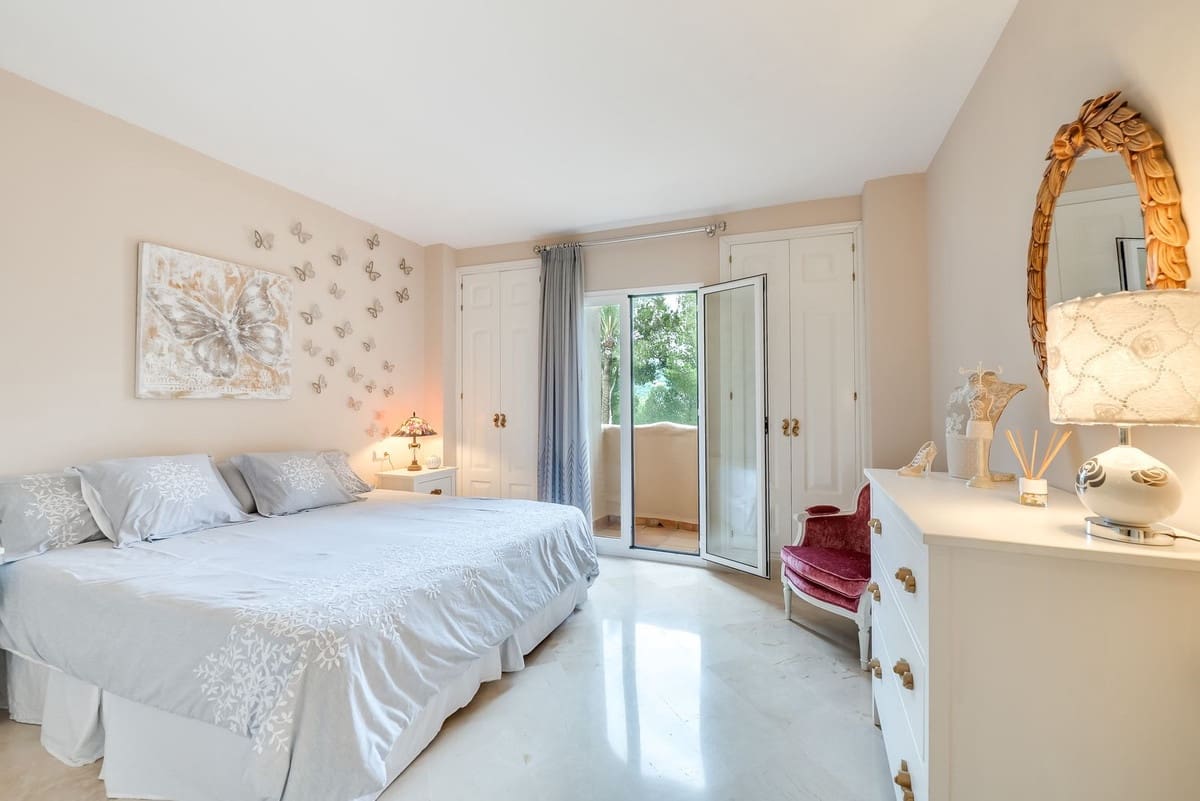 Apartamento de 3 habitaciones en Elviria en venta - 530.000 € (Ref: 8915201)