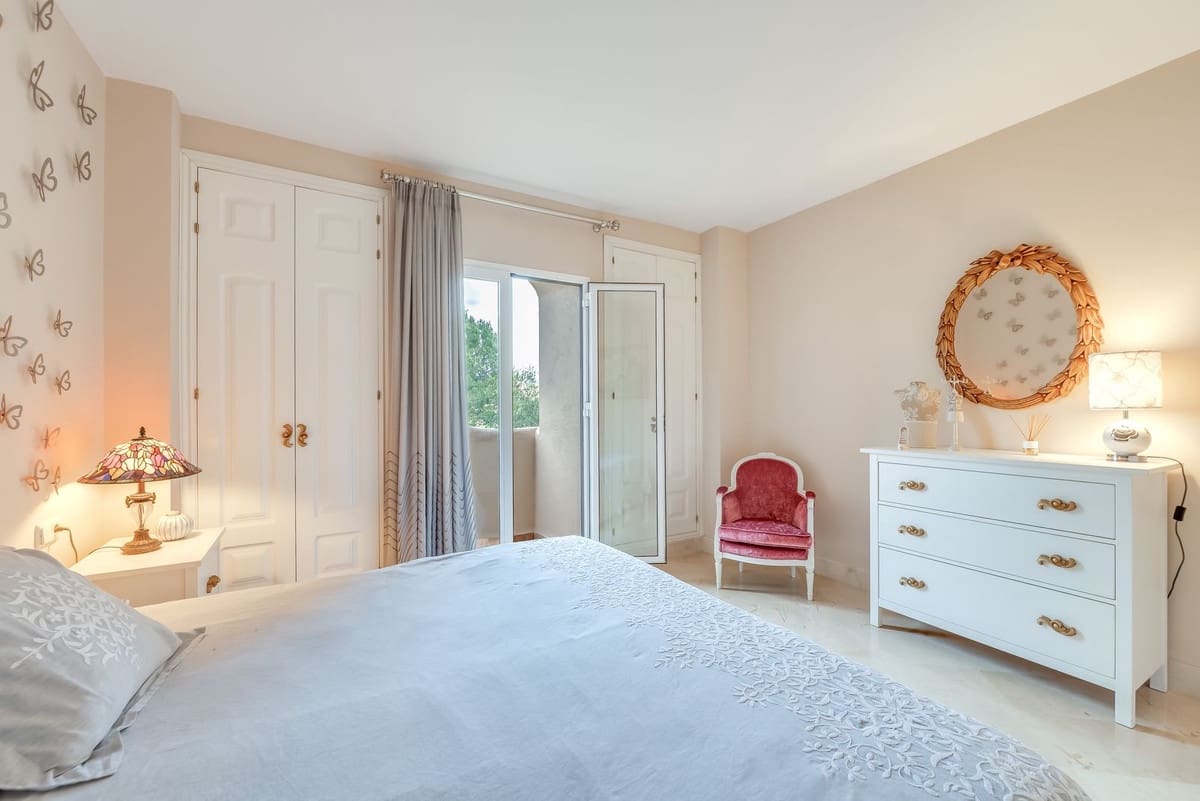 Apartamento de 3 habitaciones en Elviria en venta - 530.000 € (Ref: 8915201)