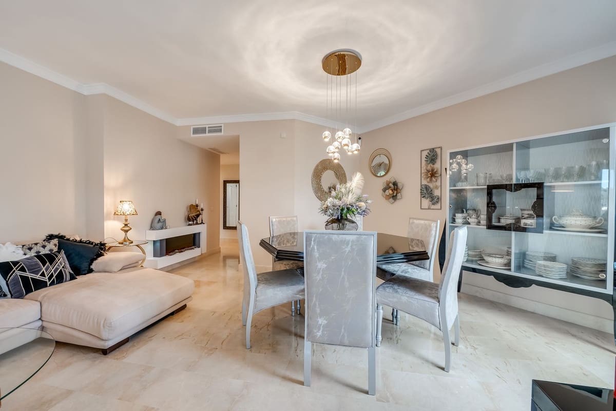 Apartamento de 3 habitaciones en Elviria en venta - 530.000 € (Ref: 8915201)