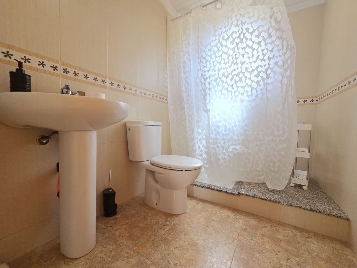 3 soverom Hus til salgs i Roldan med garasje - € 191 000 (Ref: 8917971)