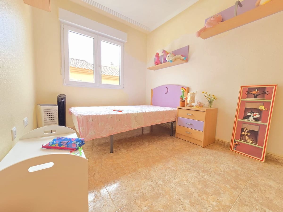 3 slaapkamer Huis te koop in Roldan met garage - € 191.000 (Ref: 8917971)