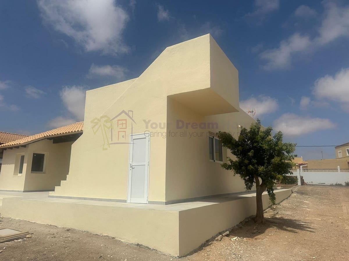 3 soverom Villa til salgs i Triquivijate med garasje - € 310 000 (Ref: 8926311)