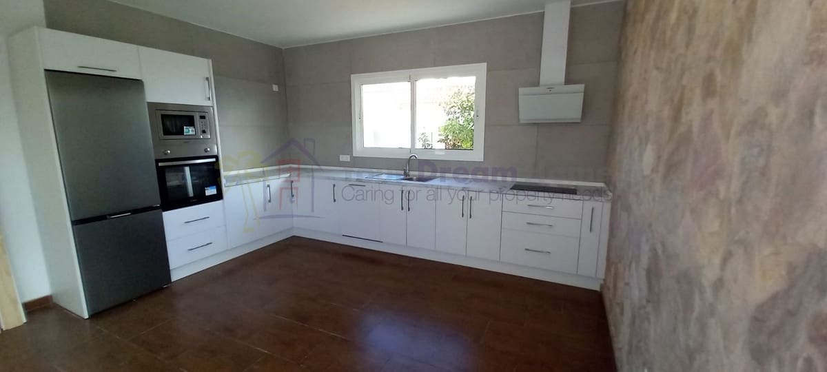 3 soverom Villa til salgs i Triquivijate med garasje - € 310 000 (Ref: 8926311)