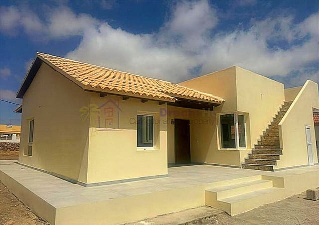 3 slaapkamer Villa te koop in Triquivijate, Antigua met garage - € 310.000 (Ref: 8926311)