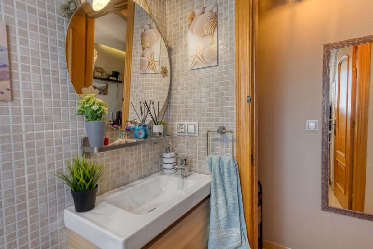 3 sypialnia Dom na sprzedaż w Torrevieja - 228 000 € (Ref: 8926318)