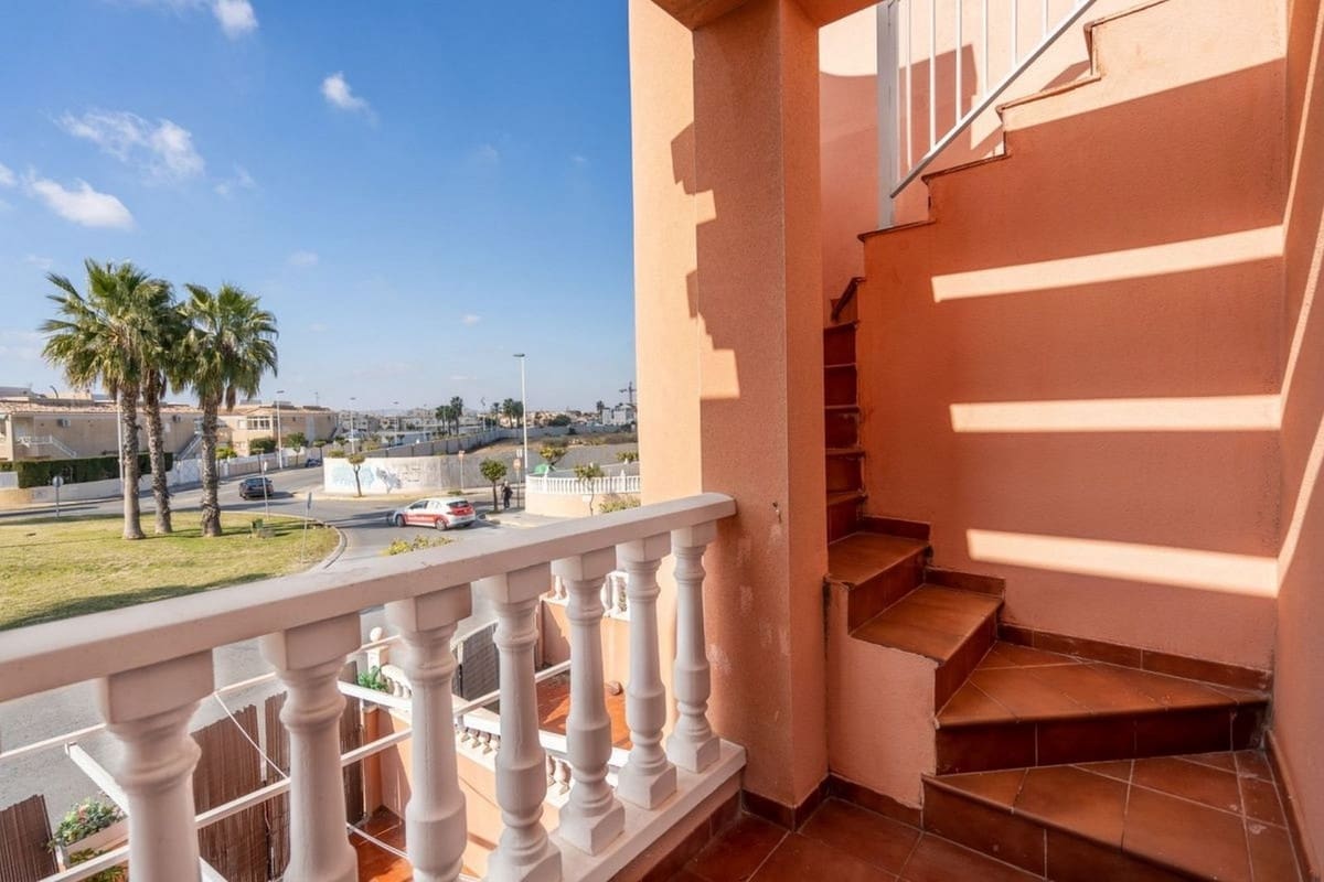 3 sypialnia Dom na sprzedaż w Torrevieja - 228 000 € (Ref: 8926318)