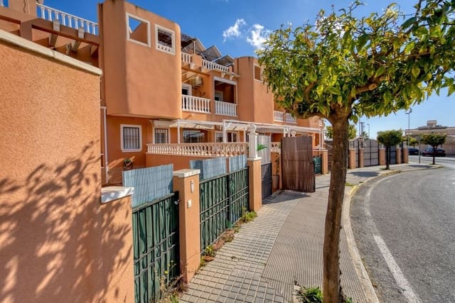 3 sypialnia Dom na sprzedaż w Torrevieja - 228 000 € (Ref: 8926318)