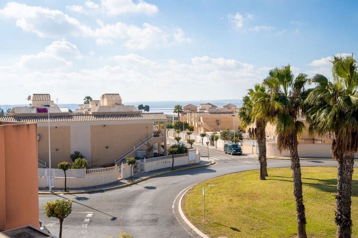 3 soverom Hus til salgs i Torrevieja - € 228 000 (Ref: 8926318)