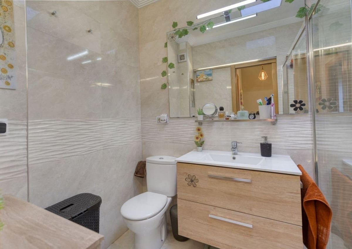 3 soverom Hus til salgs i Torrevieja - € 228 000 (Ref: 8926318)