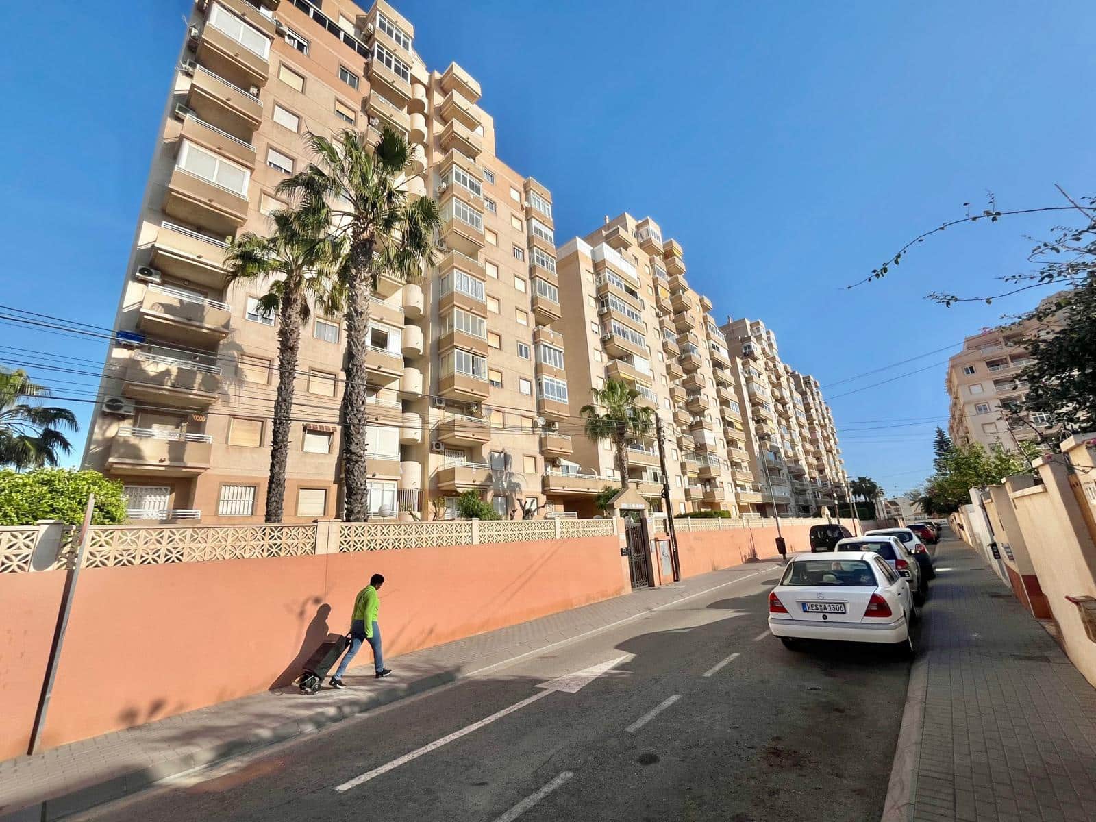 2 soveværelse Lejlighed til salg i Torrevieja med swimmingpool - € 165.000 (Ref: 8926344)