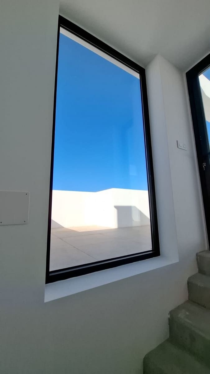 3 bedroom Semi-detached Villa for sale in Corralejo with pool - € 395,000 (Ref: 8926389)