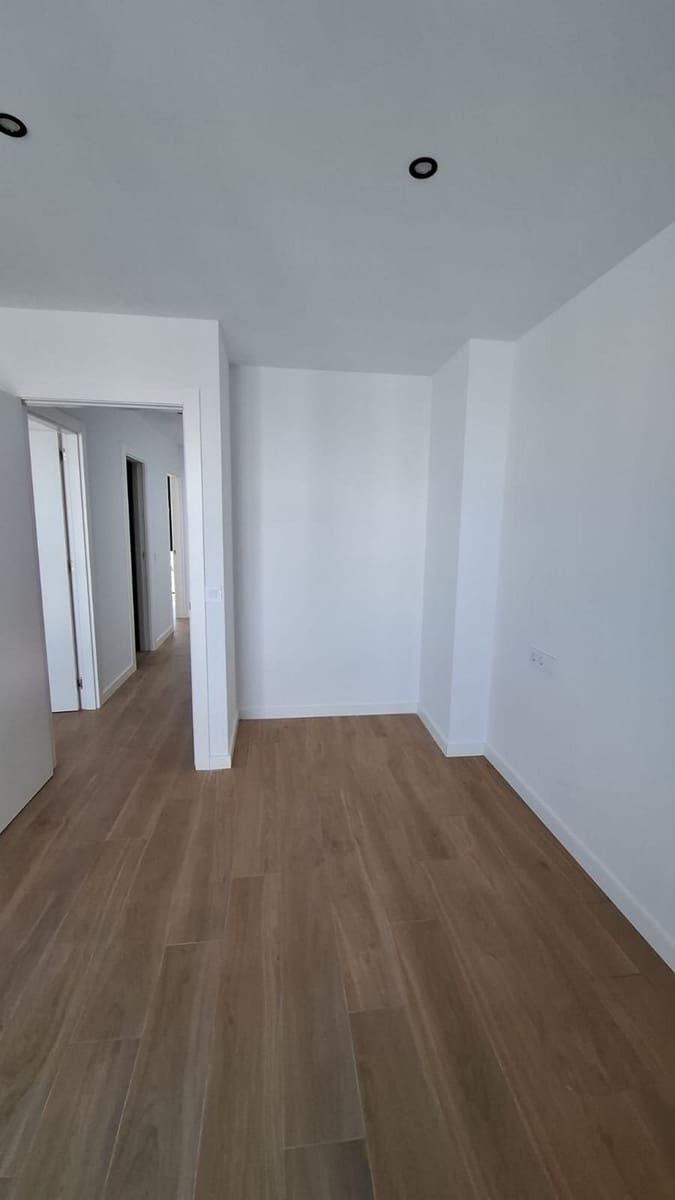 3 soverom Kjedet enebolig til salgs i Corralejo med svømmebasseng - € 395 000 (Ref: 8926389)