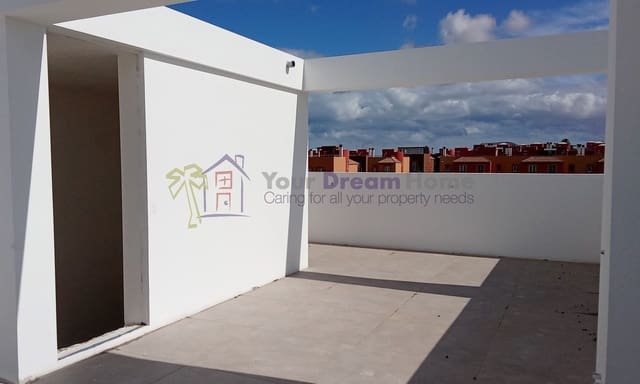 3 sypialnia Dom blizniak na sprzedaż w Corralejo, La Oliva z basenem - 395 000 € (Ref: 8926389)