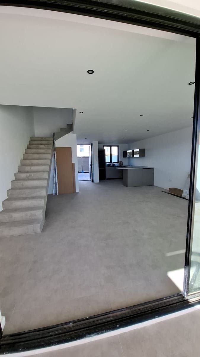 3 quarto Moradia Geminada para venda em Corralejo com piscina - 395 000 € (Ref: 8926389)