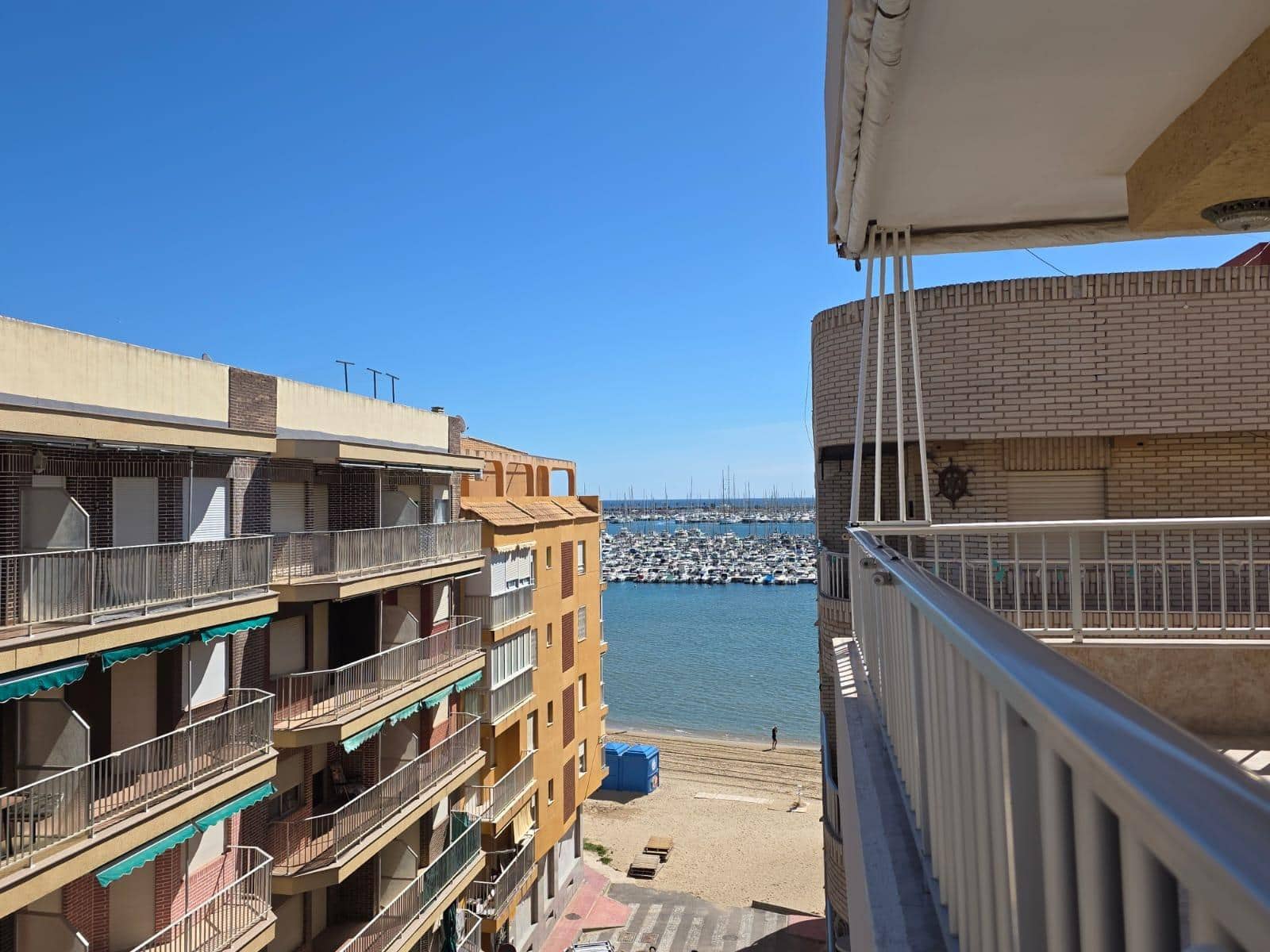 2 quarto Apartamento para venda em Torrevieja - 156 700 € (Ref: 8929884)