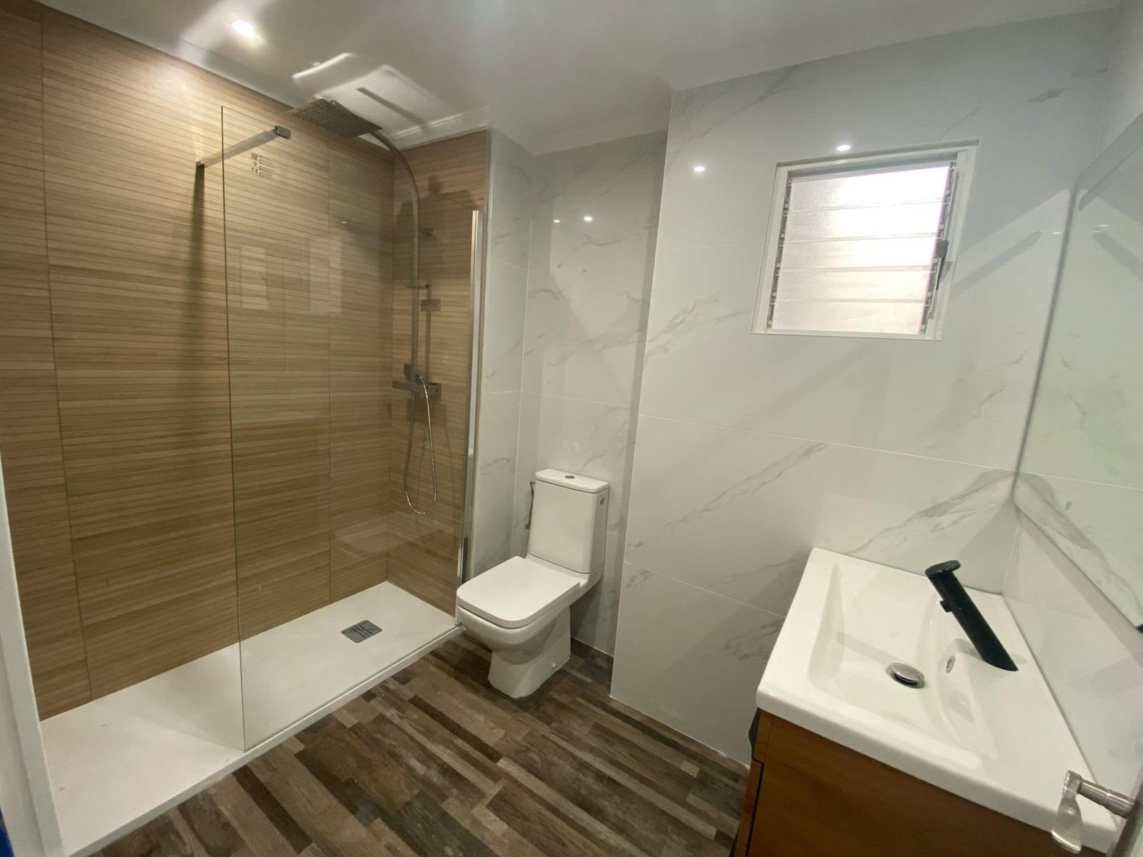 2 Zimmer Apartment zu verkaufen in San Miguel de Salinas mit Pool - 198.000 € (Ref: 8929887)