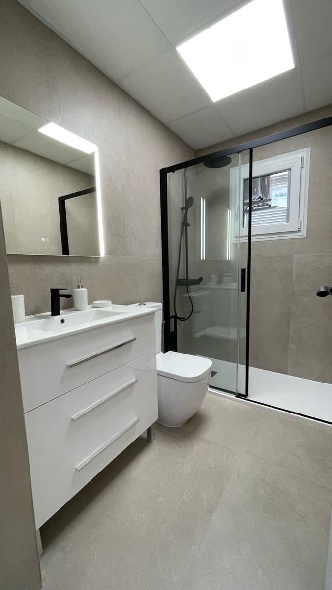 2 soveværelse Lejlighed til salg i Torrevieja med swimmingpool - € 187.000 (Ref: 8929890)