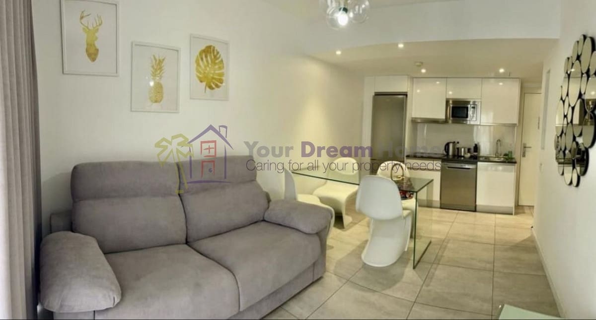 1 sovrum Lägenhet till salu i Corralejo med pool - 260 000 € (Ref: 8930391)