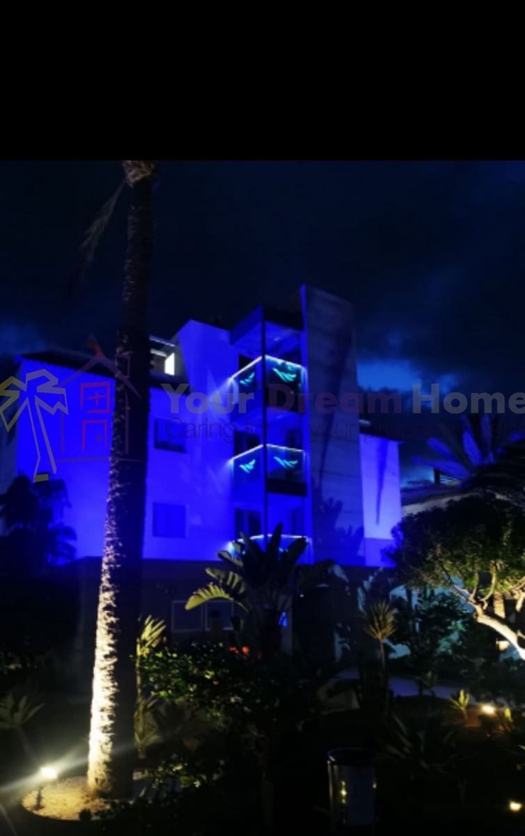 1 sovrum Lägenhet till salu i Corralejo med pool - 260 000 € (Ref: 8930391)