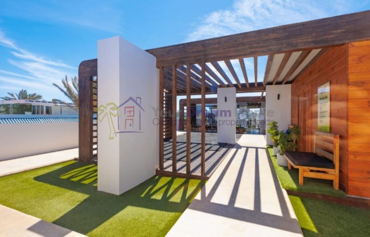 1 sovrum Lägenhet till salu i Corralejo med pool - 260 000 € (Ref: 8930391)