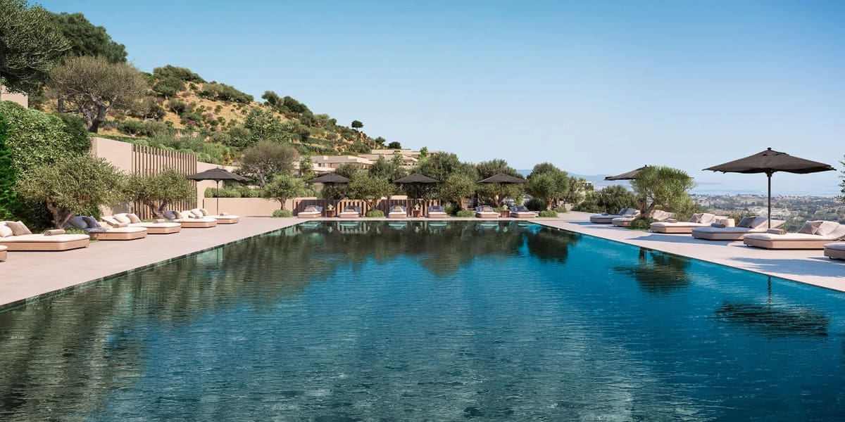 4 bedroom Apartment for sale in Benahavis with pool - € 2,400,000 (Ref: 8935110)