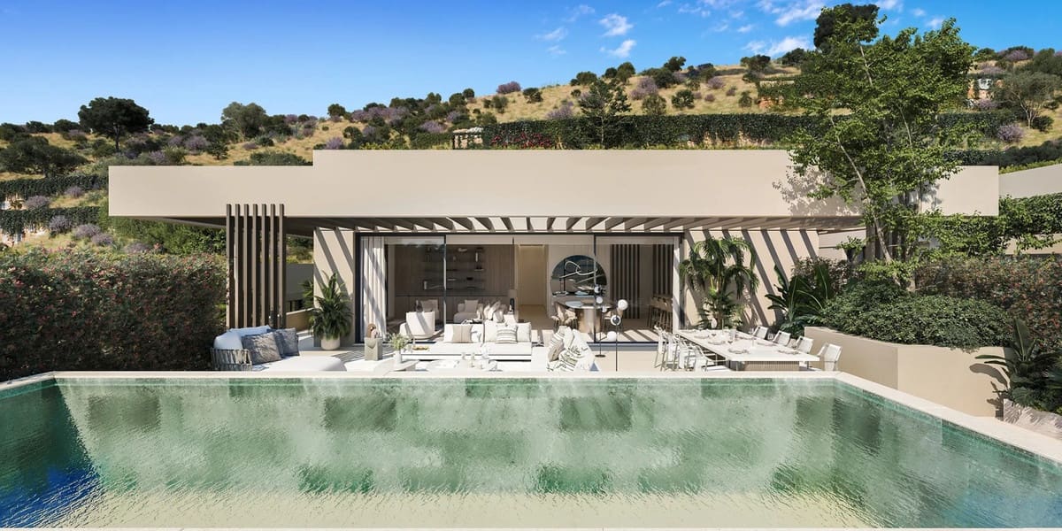 4 bedroom Apartment for sale in Benahavis with pool - € 2,400,000 (Ref: 8935110)