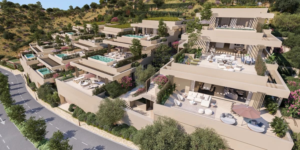 4 bedroom Apartment for sale in Benahavis with pool - € 2,400,000 (Ref: 8935110)