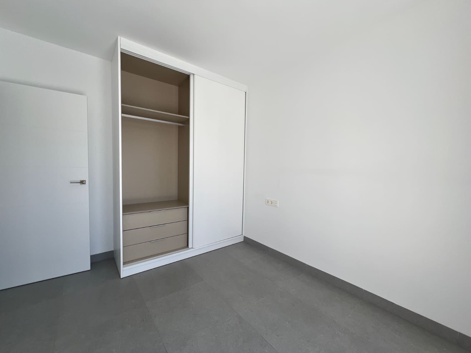 2 bedroom Villa for sale in Roldan with pool - € 269,000 (Ref: 8937200)