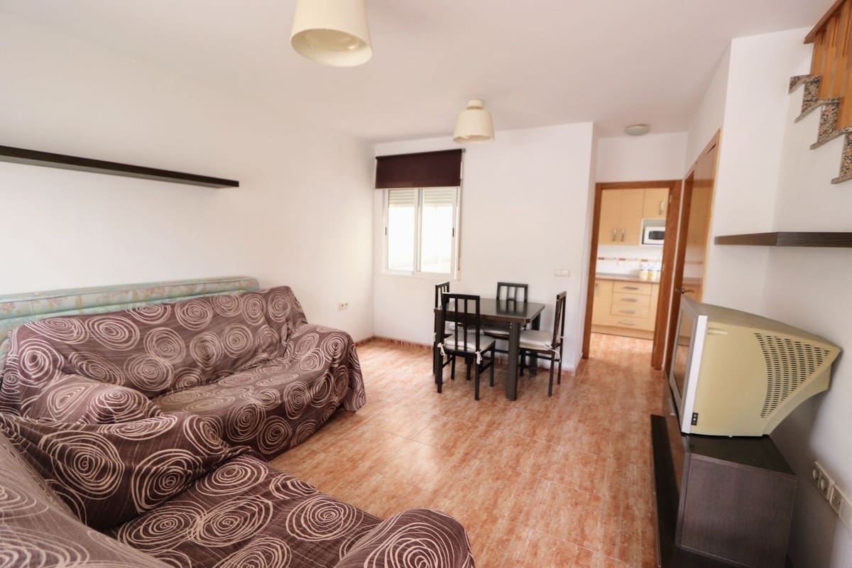 3 sypialnia Dom blizniak na sprzedaż w Los Alcazares z garażem - 167 000 € (Ref: 8937224)