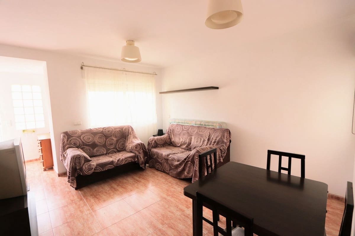 3 sypialnia Dom blizniak na sprzedaż w Los Alcazares z garażem - 167 000 € (Ref: 8937224)