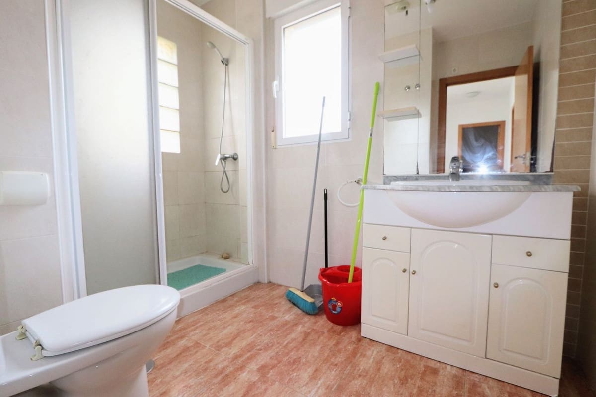 3 sypialnia Dom blizniak na sprzedaż w Los Alcazares z garażem - 167 000 € (Ref: 8937224)