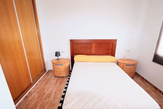 3 soveværelse Semi-Rækkehus til salg i Los Alcázares med garage - € 167.000 (Ref: 8937224)