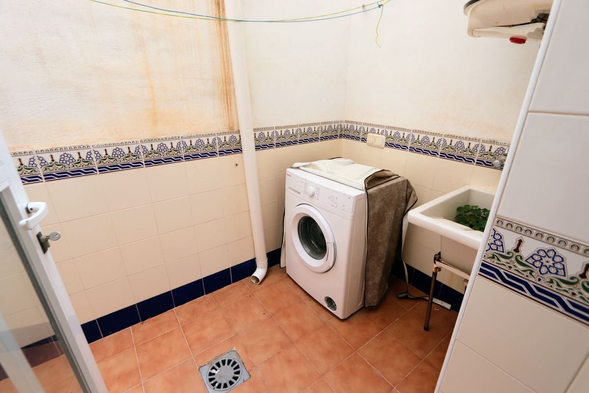 3 sypialnia Dom blizniak na sprzedaż w Los Alcazares z garażem - 167 000 € (Ref: 8937224)