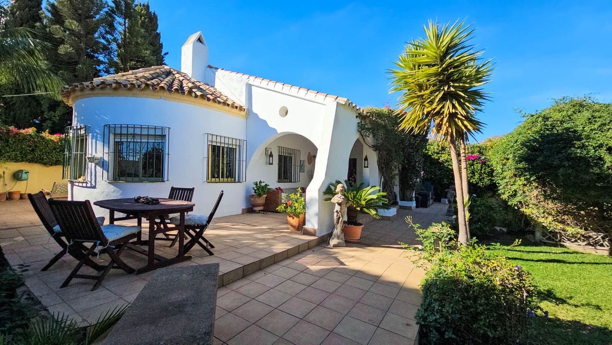 3 makuuhuone Huvila myytävänä paikassa Estepona - 675 000 € (Ref: 8941372)