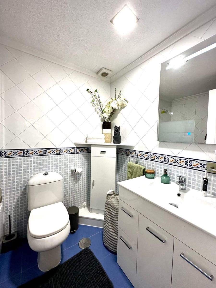 2 sovrum Lägenhet till salu i Torrevieja med pool - 164 500 € (Ref: 8946244)