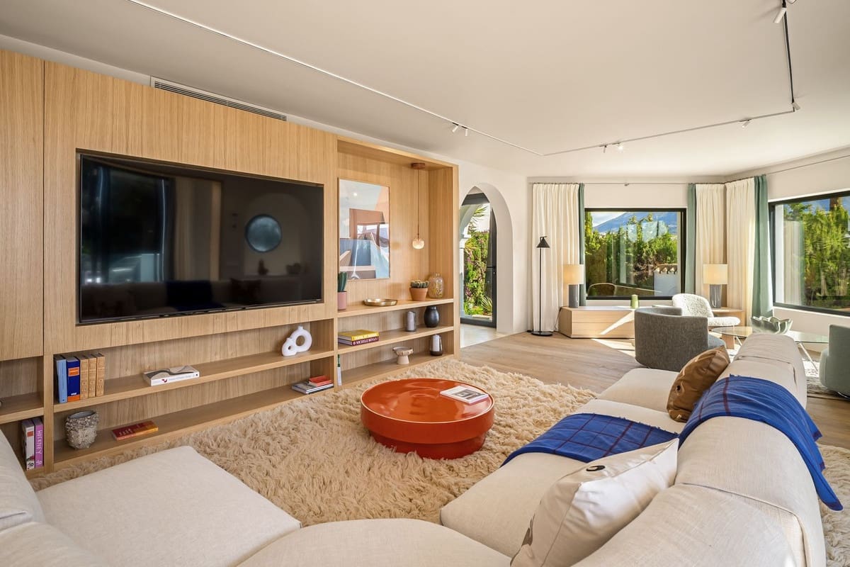 4 soverom Villa til salgs i Nueva Andalucia - € 2 995 000 (Ref: 8948900)