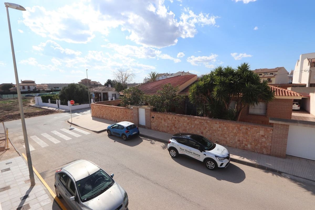 3 soverom Villa til salgs i Pilar de la Horadada med svømmebasseng garasje - € 265 000 (Ref: 8954559)