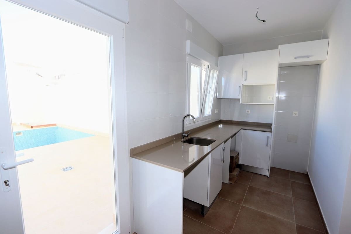3 bedroom Villa for sale in Pilar de la Horadada with pool garage - € 265,000 (Ref: 8954559)