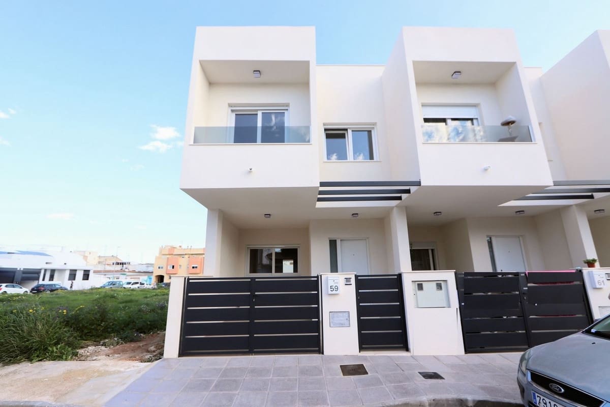 3 bedroom Villa for sale in Pilar de la Horadada with pool garage - € 265,000 (Ref: 8954559)