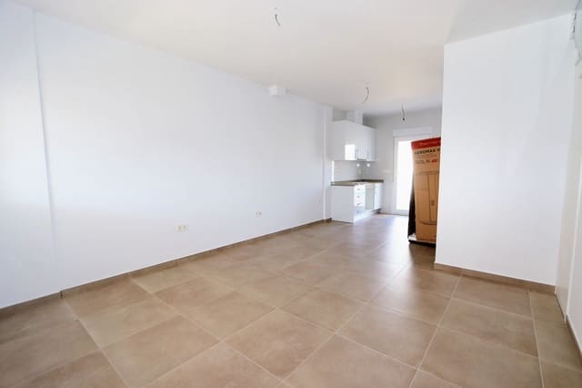 Chalet de 3 habitaciones en Pilar de la Horadada en venta con piscina garaje - 265.000 € (Ref: 8954559)